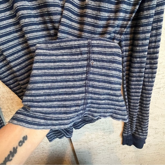 Wallace and Barnes Men's Blue Striped Knit Henley Shirt Top Size Medium - Picture 5 of 14